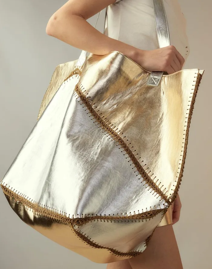 Accessories and Gifts Women Cynthia Rowley Mixed Metallic Vegan Leather Oversized Tote Accessories and Gifts Women Cynthia Rowley Mixed Metallic Vegan Leather Oversized Tote