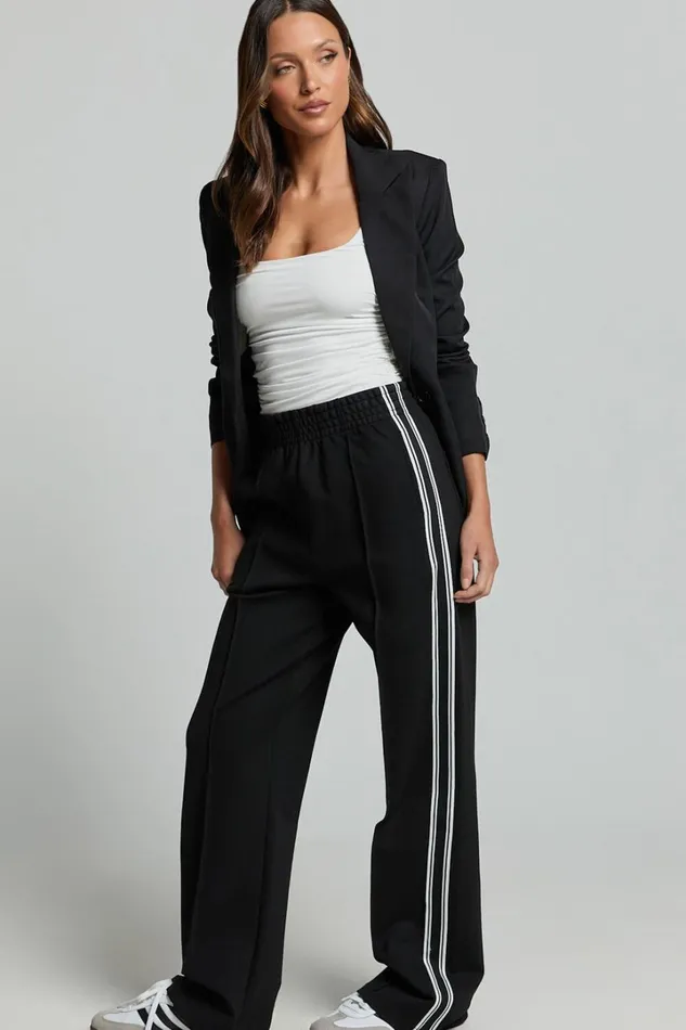 Aleona Pants 8211 Mid Rise Relaxed Straight Pants In Black Women Showpo Pants