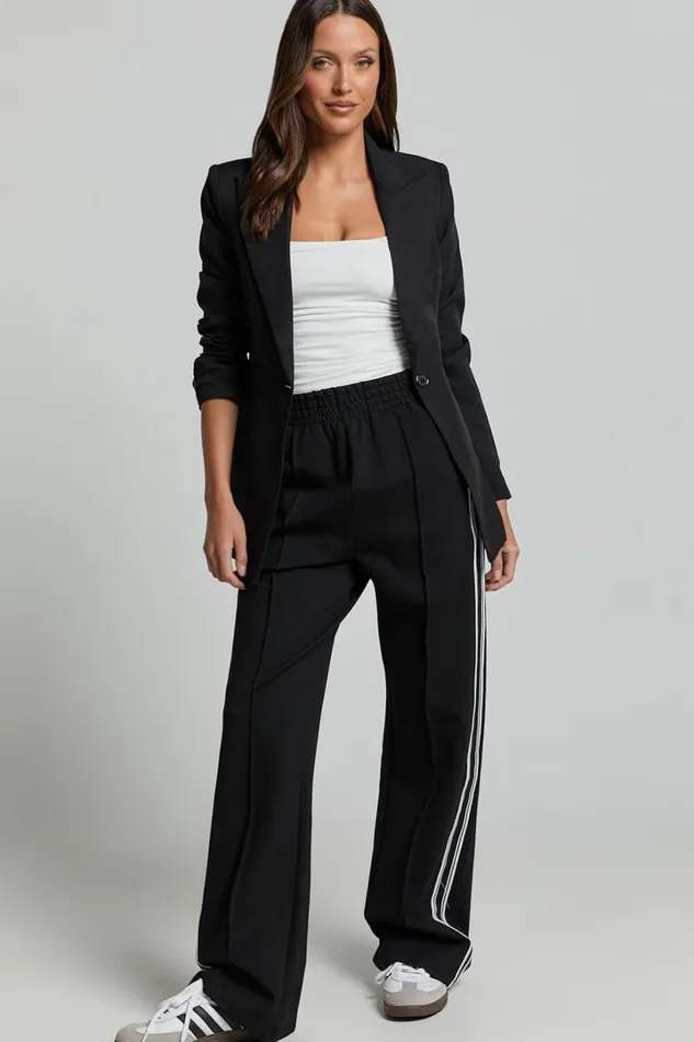 Aleona Pants 8211 Mid Rise Relaxed Straight Pants In Black Women Showpo Pants