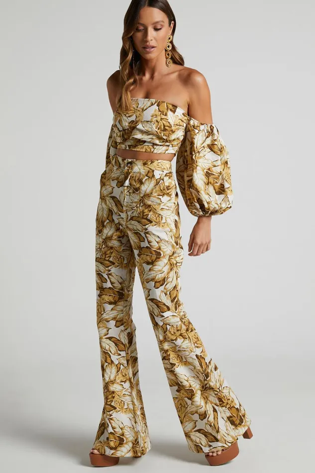 Amalie The Label 8211 Lillian Linen Blend High Waisted Flare Pants In Frieja Print Women Showpo Pants
