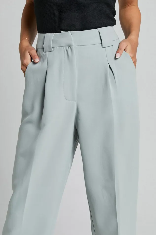 Bethanie Pants 8211 Mid Rise Tailored Cuffed Relaxed Pants In Sage Women Showpo Pants