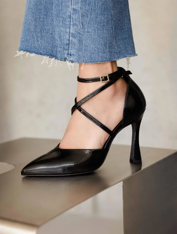Bobbies Pumps and Mary Janes Agathe Black Vinyl 8211 Women