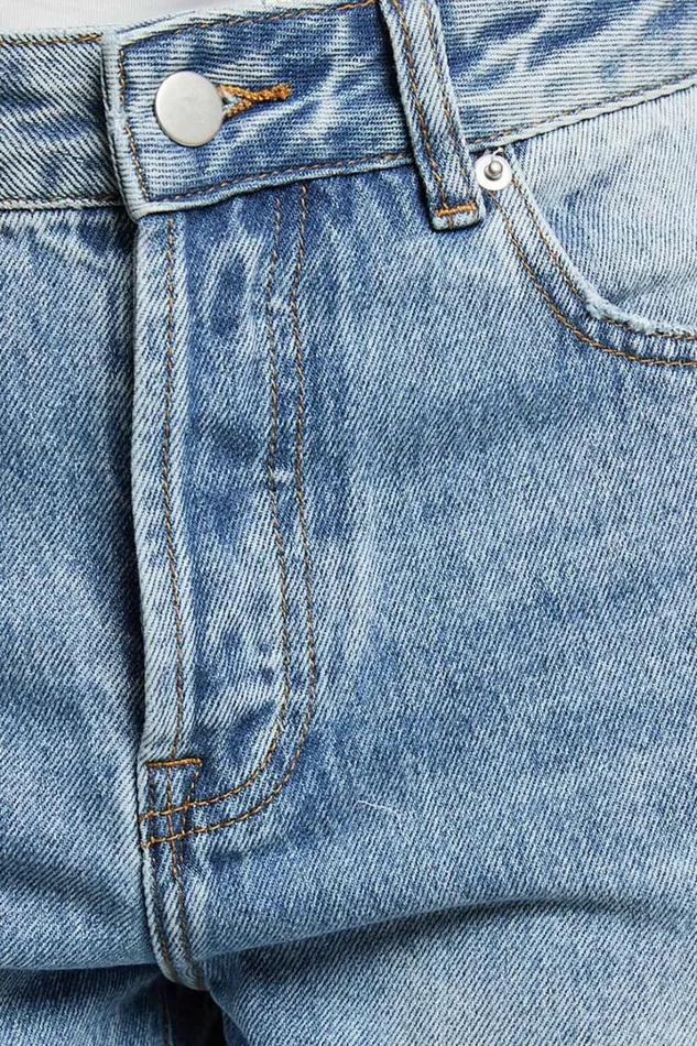 Bowie Jeans 8211 Mid Rise Recycled Relaxed Denim Jeans In Light Blue Wash Women Showpo Jeans