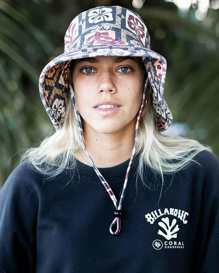 Corals Wide Brim Bucket Hat Black Multi Women Billabong Hats and Beanies