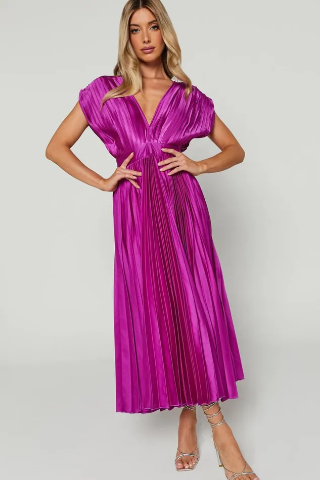 Della Midi Dress 8211 Plunge Neck Short Sleeve Pleated Dress In Grape Women Showpo Dresses