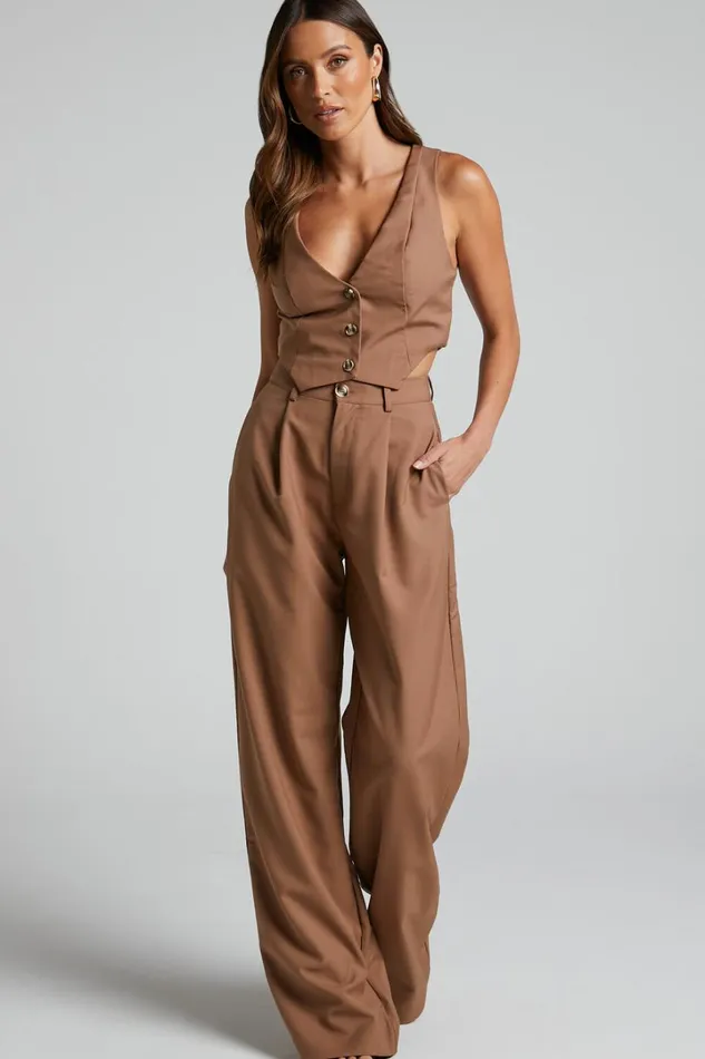 Izara Trousers 8211 Mid Rise Relaxed Straight Leg Tailored Trousers In Mocha Women Showpo Pants