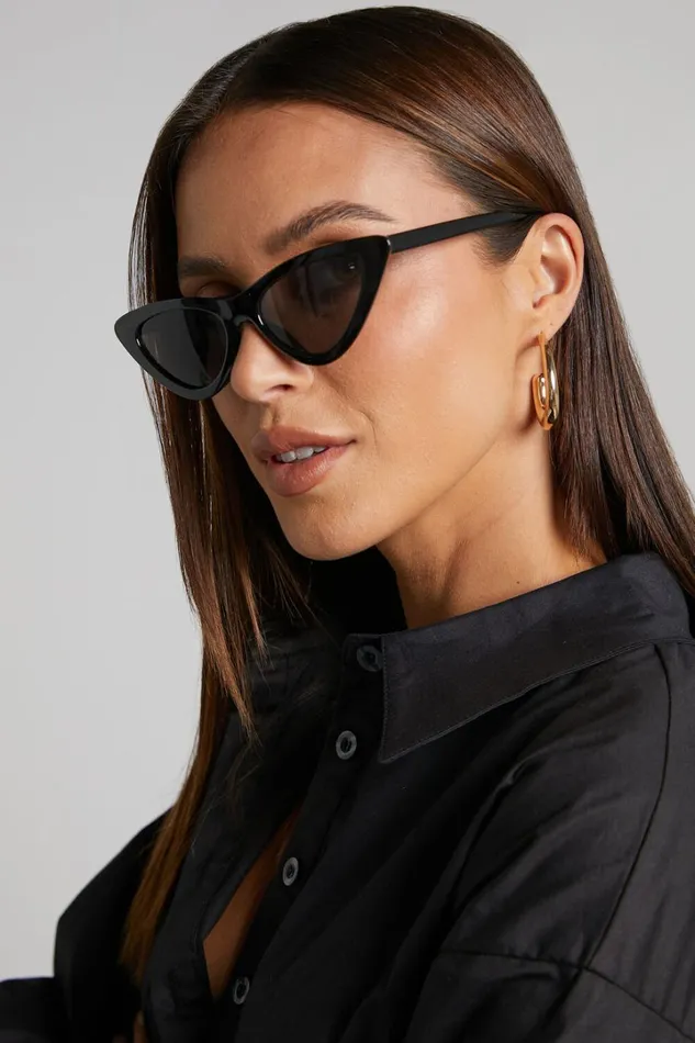 Kurthy Cat Eye Sunglasses In Black Women Showpo Sunglasses