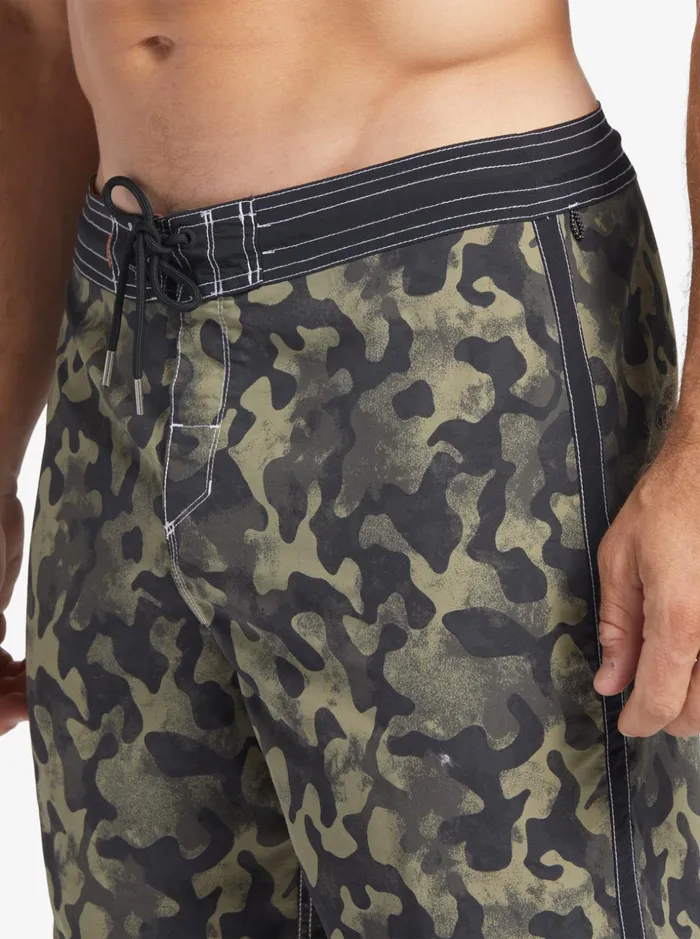 Men Quiksilver Boardshorts Waterman Throwback Camo 19034 Boardshorts Black Throwback Fade Men Quiksilver Boardshorts Waterman Throwback Camo 19034 Boardshorts Black Throwback Fade