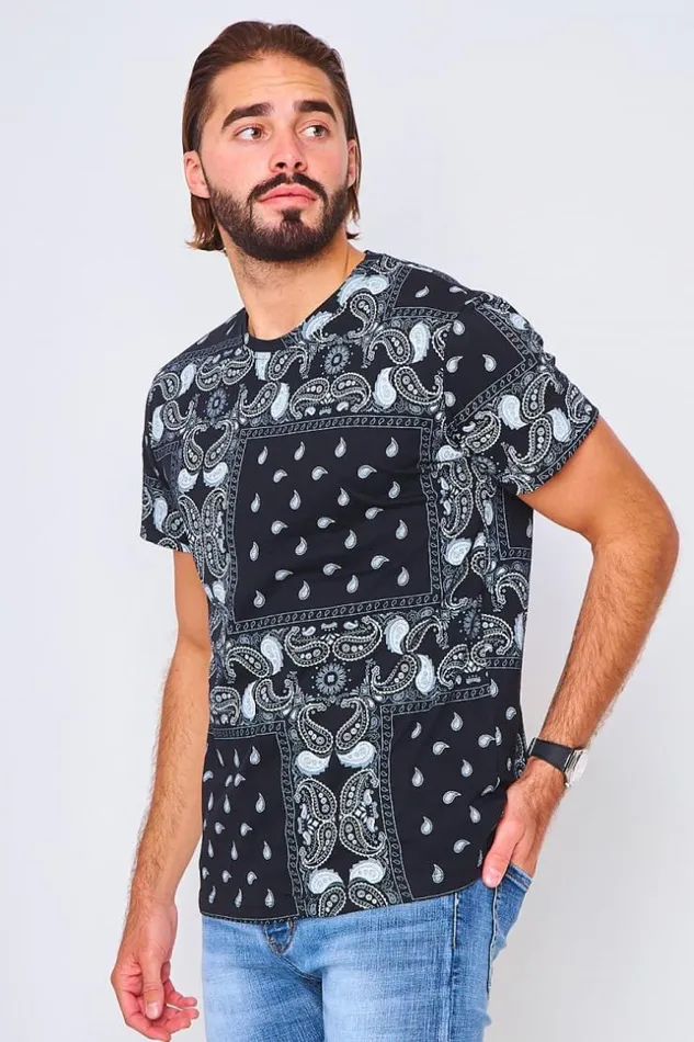 Men TShirt With Paisley Print In Black Black Brentiny Paris TShirts Men TShirt With Paisley Print In Black Black Brentiny Paris TShirts
