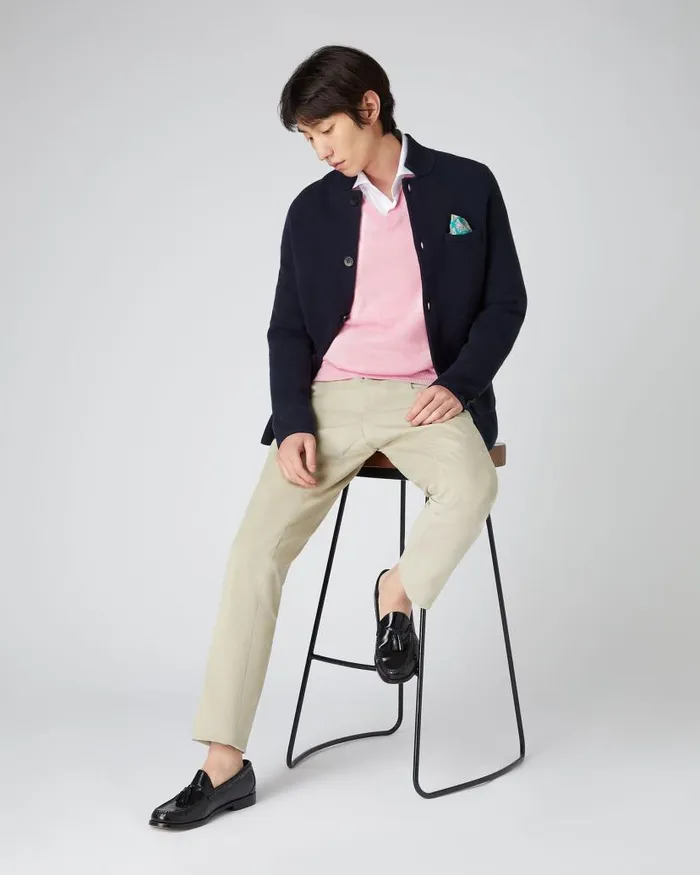 NPeal Jumpers Men The Jockey Club V Neck Cashmere Jumper Flamingo Pink
