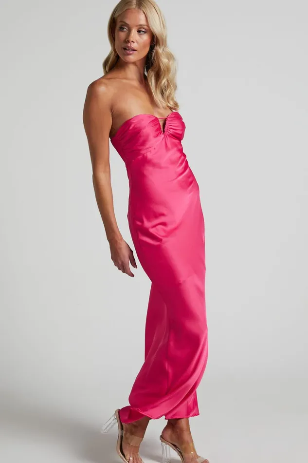 Raya Midi Dress 8211 Keyhole Cut Out Sweetheart Strapless Dress In Hot Pink Women Showpo Dresses