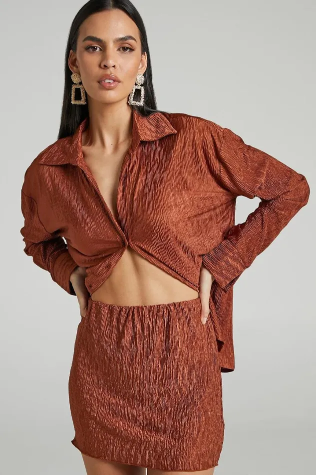 Rosamund Mini Skirt 8211 Crinkle Skirt In Clay Women Showpo Skirts