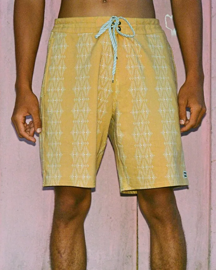 Sundays Lo Tide 19034 Boardshorts Mustard Men Billabong Side Pockets