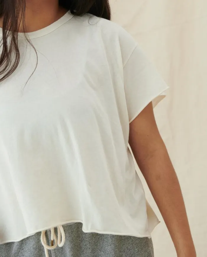 Tops Women039s The Great The Crop Tee Washed White