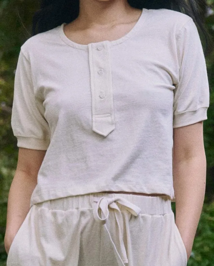 Tops Women039s The Great The Scoop Henley Natural