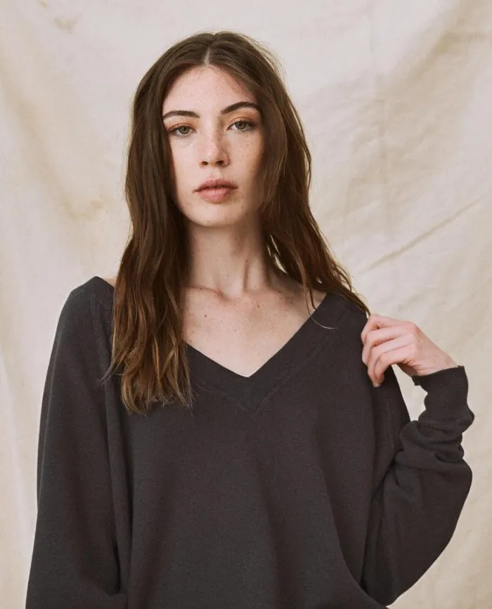 Tops Women039s The Great The VNeck Sweatshirt Washed Black