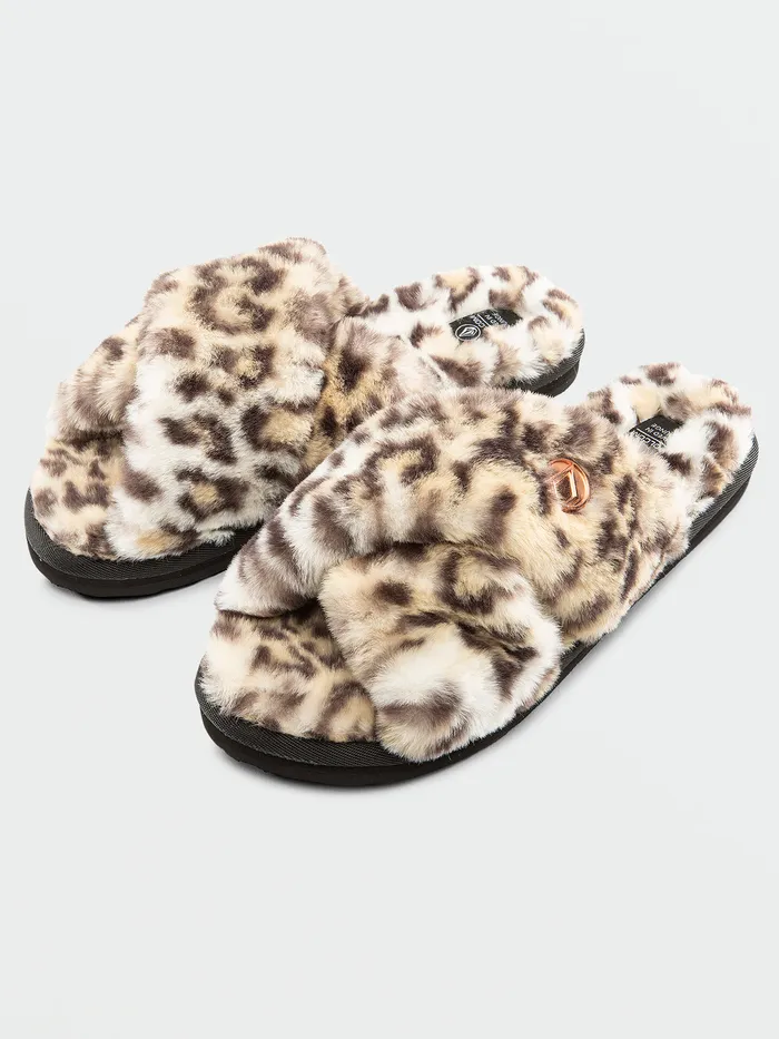 Volcom Sandals Lived In Lounge Slip Sandal 8211 Cheetah Cheetah 8211 Womens