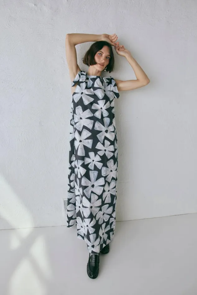 VRG GRL Frances Maxi Dress Fiore Women MidiMaxi Dresses