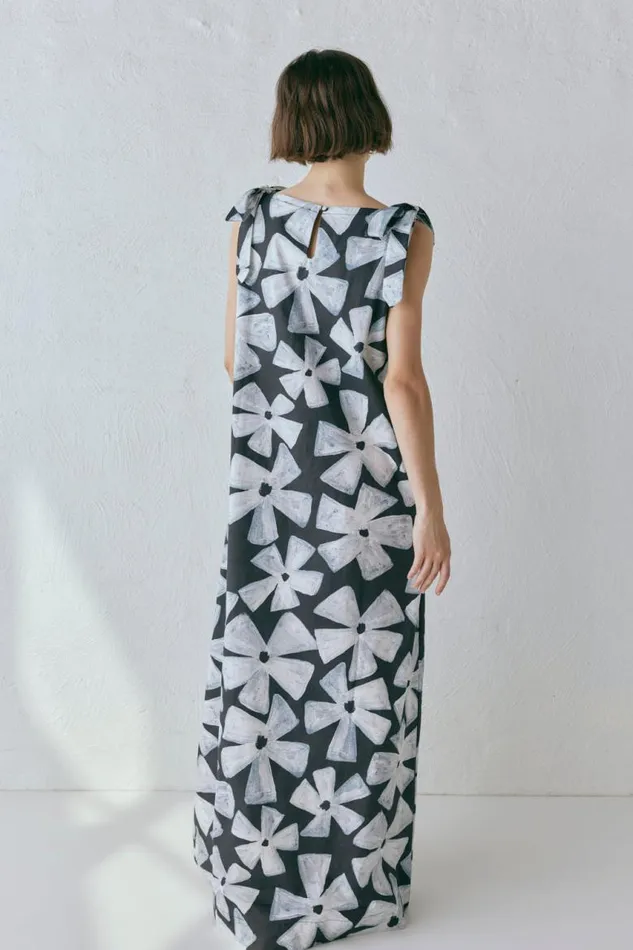 VRG GRL Frances Maxi Dress Fiore Women MidiMaxi Dresses
