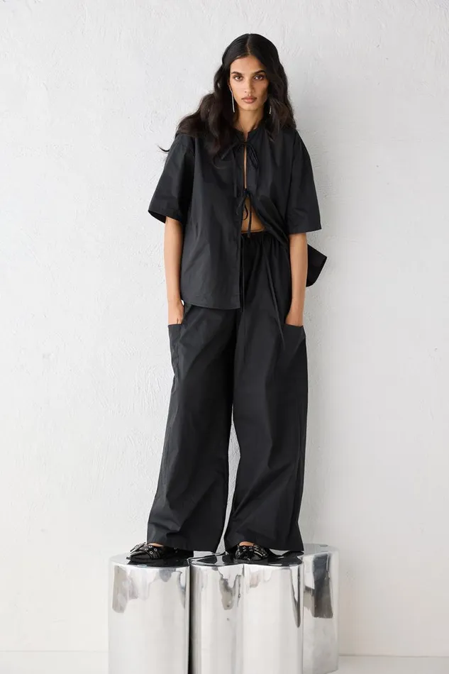 VRG GRL Naomi Smock Top Black Women Sets