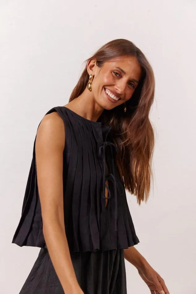 VRG GRL Valeria Linen Top Black Women Sleeveless