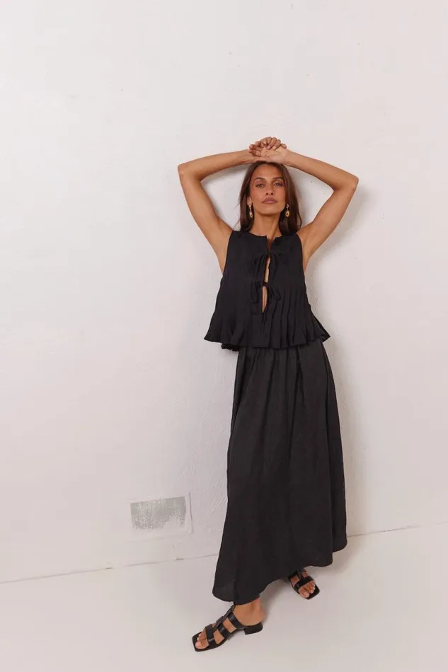 VRG GRL Valeria Linen Top Black Women Sleeveless