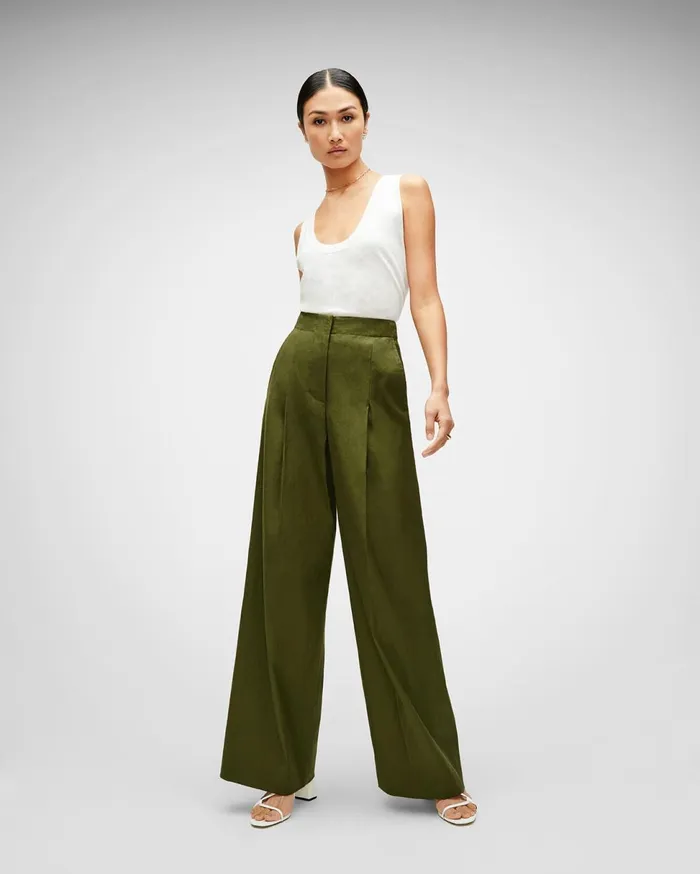 Women 7 For All Mankind Pants High Waist Super Flare Trouser In Military Green