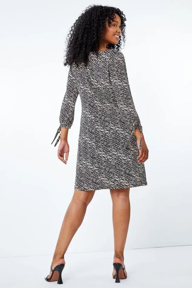 Women Black Petite Printed Tunic Dress Roman Dresses