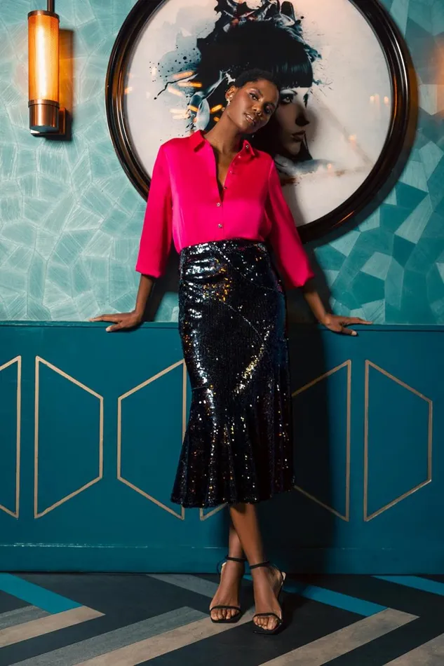 Women Black Sequin Embellished Fluted Midi Skirt Roman Skirts