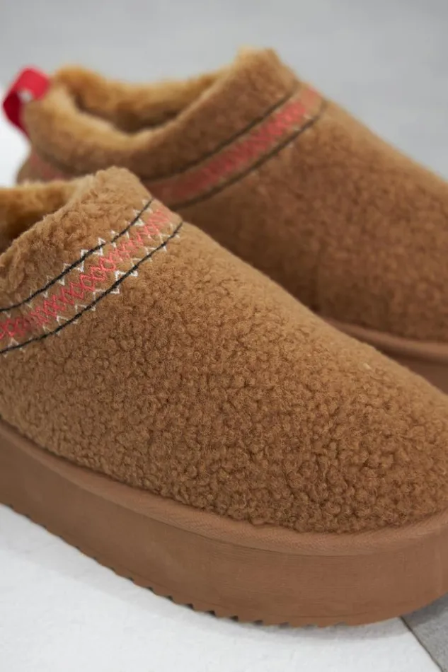 Women Bottines Chaussons En Peau De Mouton Compenss Camel Camel Brentiny Paris White Tops Women Bottines Chaussons En Peau De Mouton Compenss Camel Camel Brentiny Paris White Tops