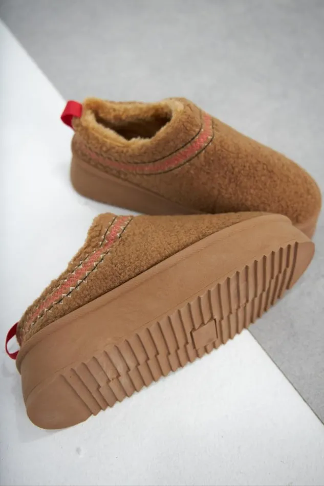 Women Bottines Chaussons En Peau De Mouton Compenss Camel Camel Brentiny Paris White Tops Women Bottines Chaussons En Peau De Mouton Compenss Camel Camel Brentiny Paris White Tops
