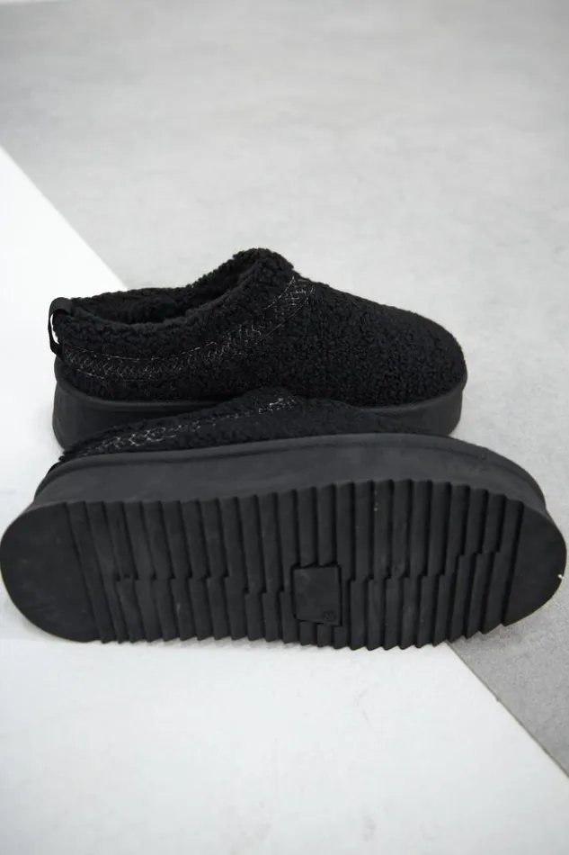 Women Bottines Chaussons En Peau De Mouton Compenss Noires Black Brentiny Paris White Tops Women Bottines Chaussons En Peau De Mouton Compenss Noires Black Brentiny Paris White Tops