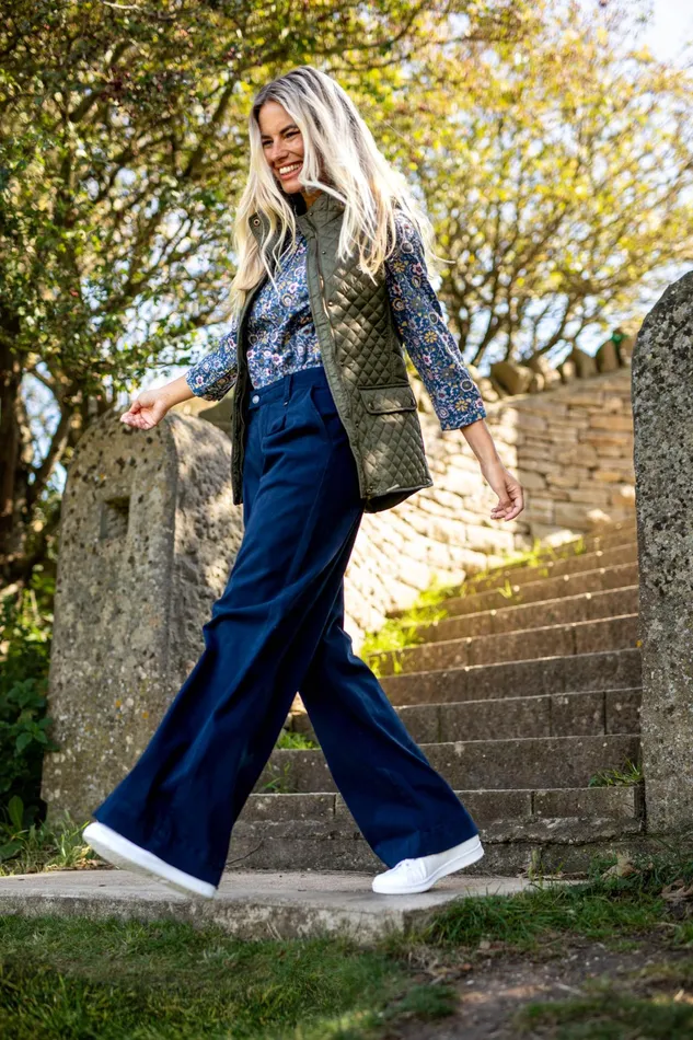 Women Brakeburn Trousers Skirts and Shorts Navy Double Pleat Front Trousers