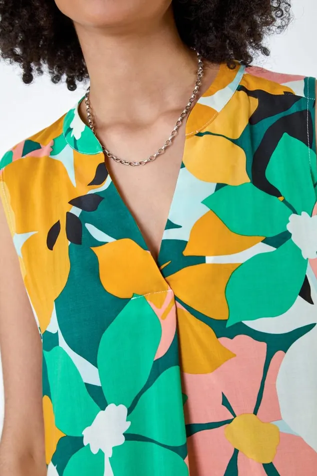 Women Green Contrast Floral Sleeveless VNeck Blouse Roman Tops