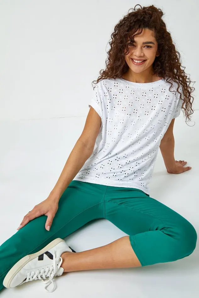 Women Green Elastic Waist Cropped Denim Jegging Roman Trousers
