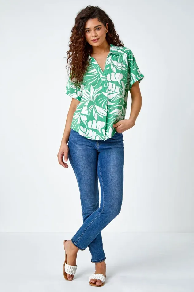 Women Green Tropical Print Ladder Lace Overshirt Roman Tops