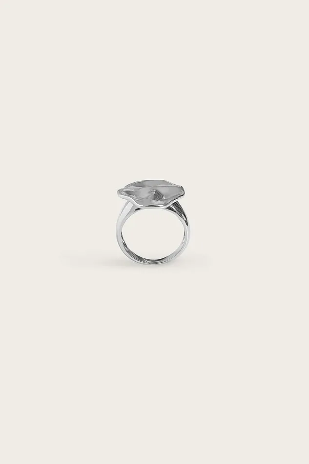 Women Jewellery Lavish Alice LEORA Hammered Effect Oval Silver Ring