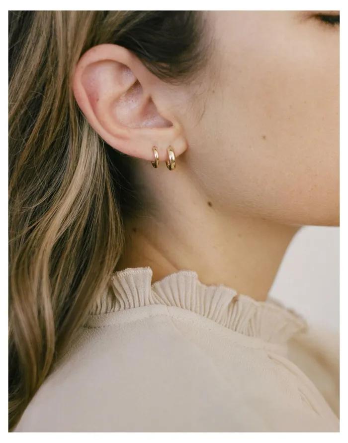 Women Kinn 14k Gold Petite Huggie Hoop Earrings Gold Madewell 14K GoldPlated Women Kinn 14k Gold Petite Huggie Hoop Earrings Gold Madewell 14K GoldPlated