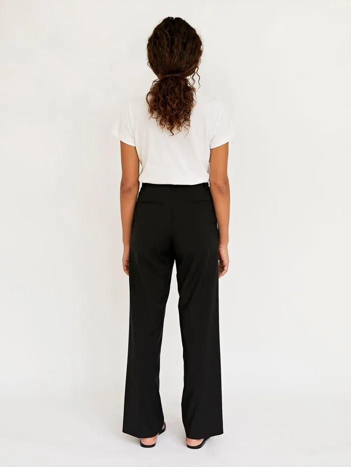 Women Matteau 8211 Black Relaxed Tailored Trouser The UNDONE Pants