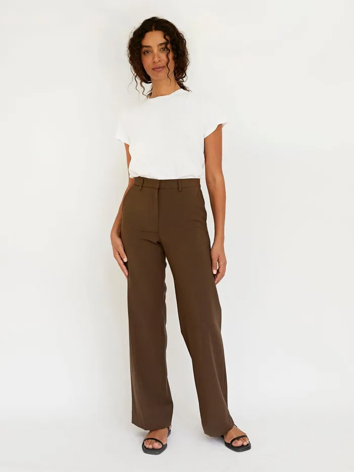 Women Matteau 8211 Relaxed Tailored Trouser In Coffee The UNDONE Pants