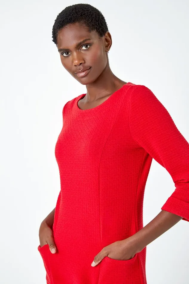 Women Red Textured Cotton Blend Shift Stretch Dress Roman Dresses