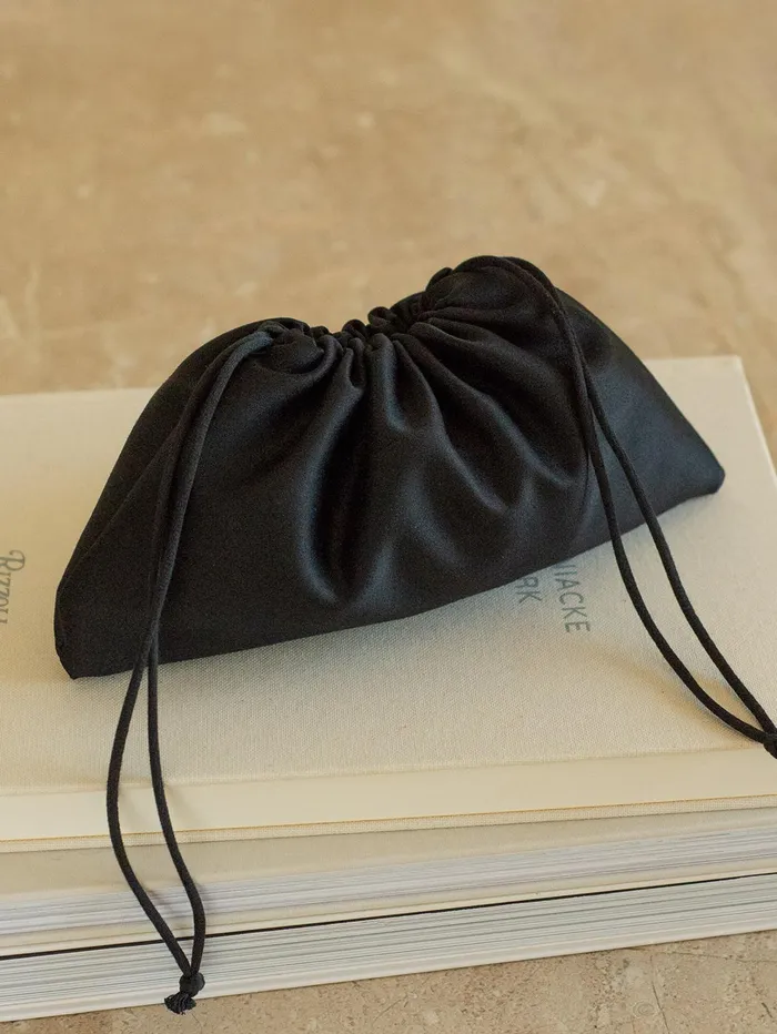 Women The Everyday Pouch Bag In Black Wool The UNDONE Bags