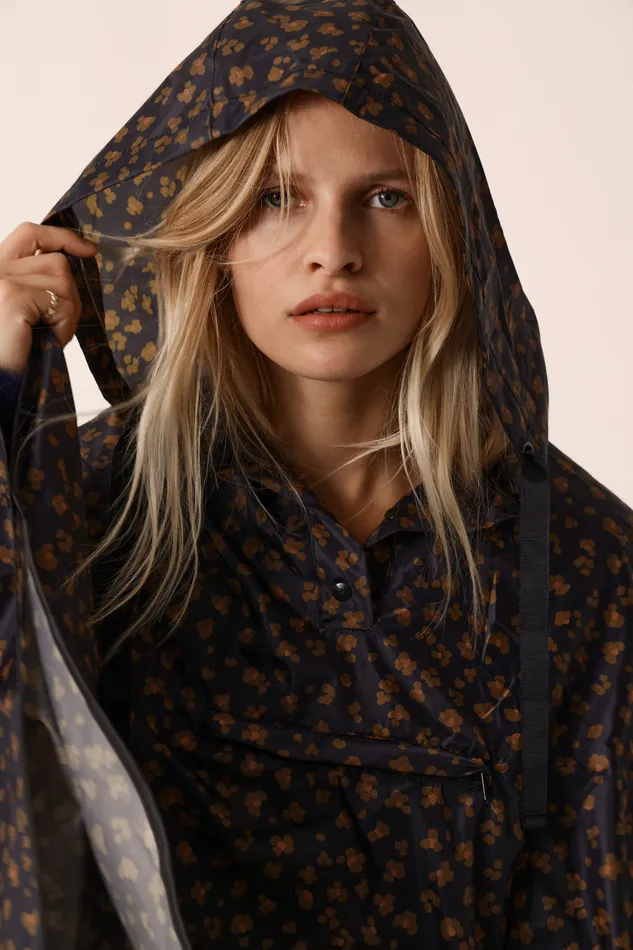 Women Waterproof Poncho Leo Noir Poncho De Pluie Imprim Lopard Des Petits Hauts Coats and Jackets
